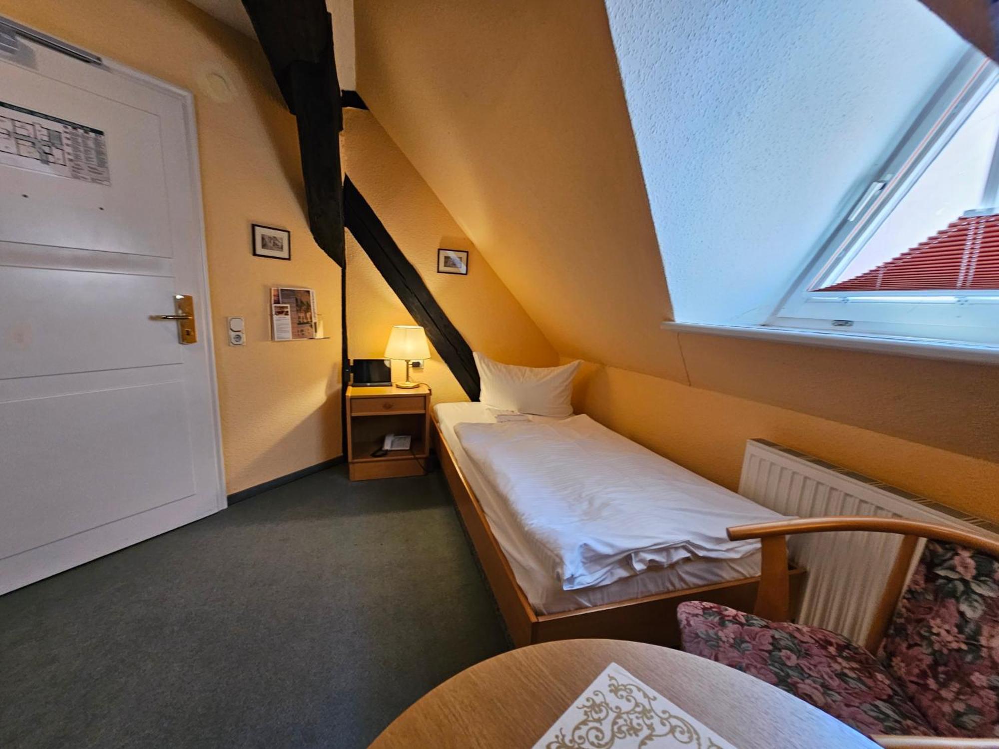 Hotel Am Markt & Brauhaus Stadtkrug Ueckermunde Bagian luar foto