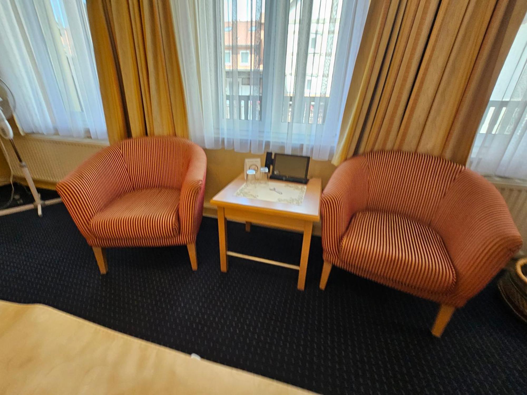 Hotel Am Markt & Brauhaus Stadtkrug Ueckermunde Bagian luar foto