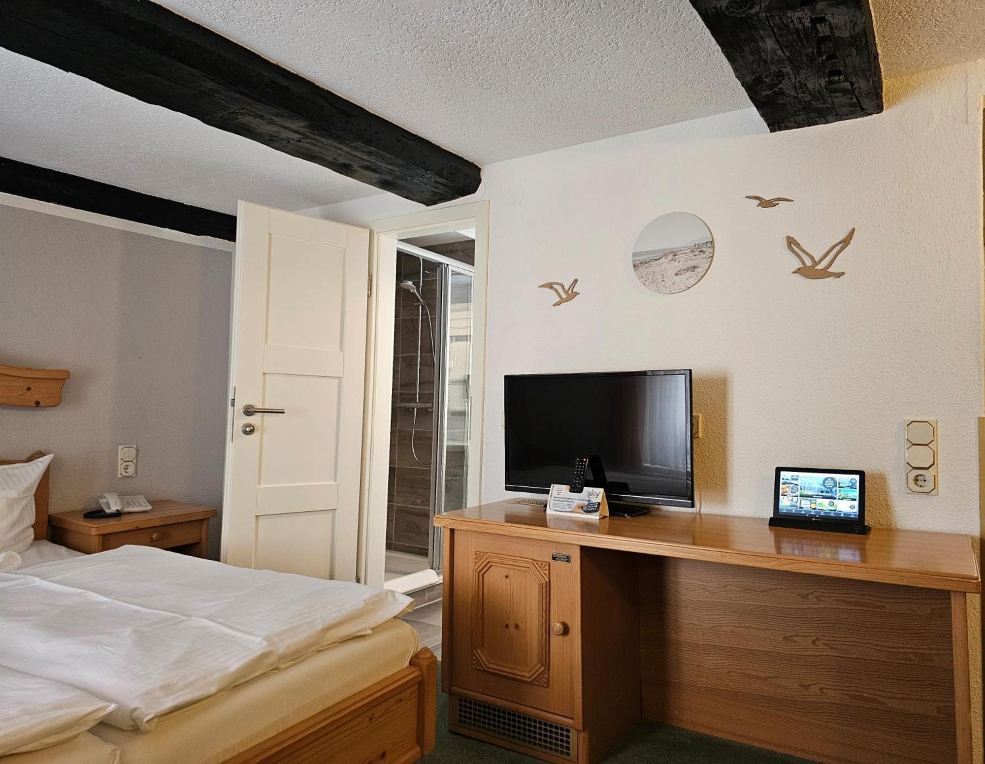 Hotel Am Markt & Brauhaus Stadtkrug Ueckermunde Bagian luar foto