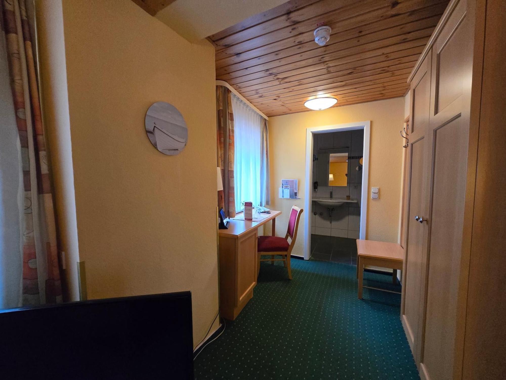 Hotel Am Markt & Brauhaus Stadtkrug Ueckermunde Bagian luar foto